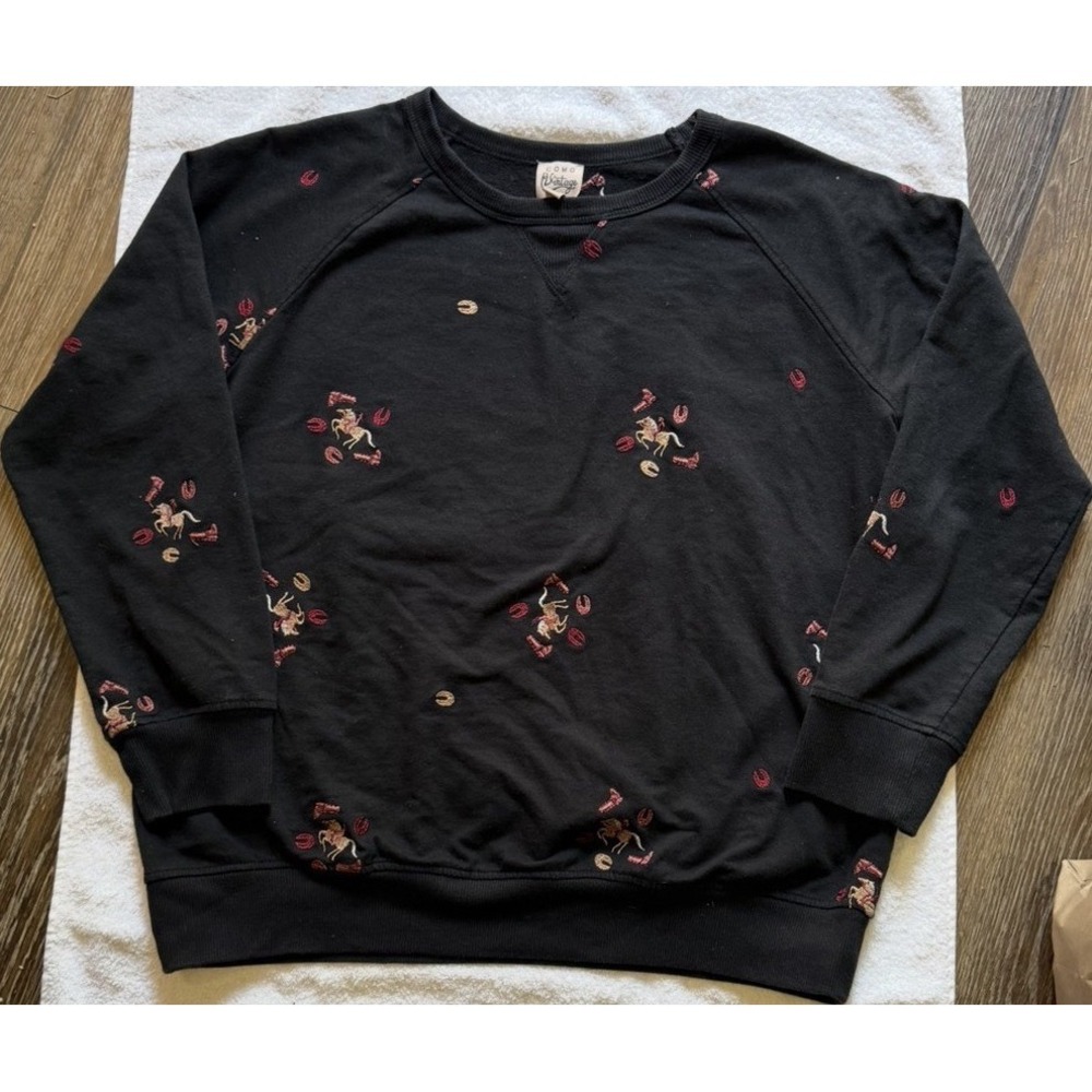 Como Vintage Women's Black Embroidered Pullover Sweatshirt Crew Neck Long Sleeve